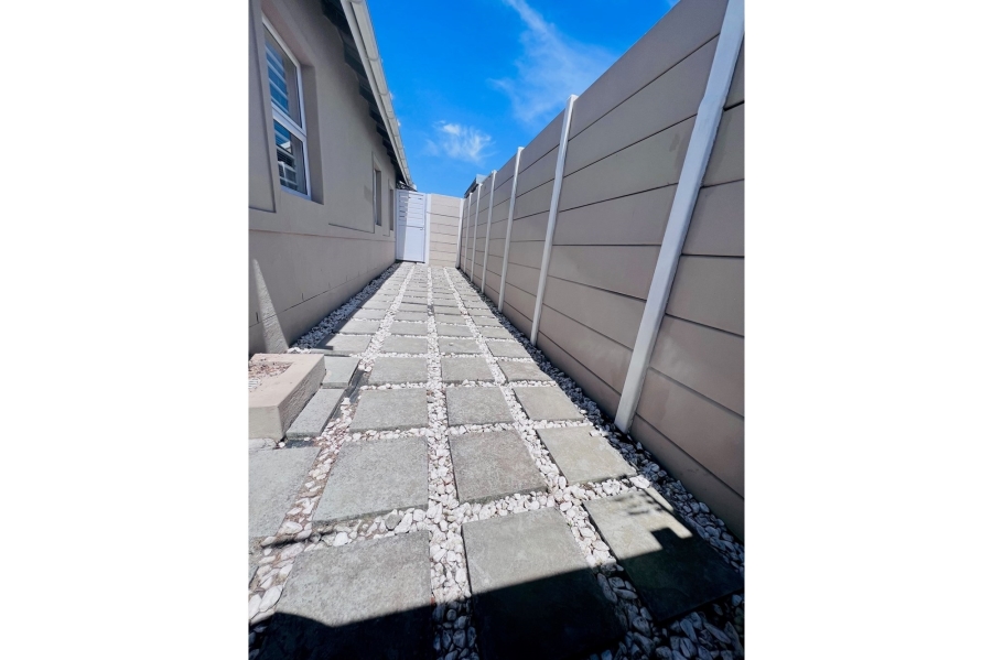 To Let 2 Bedroom Property for Rent in Bernadino Heights Western Cape
